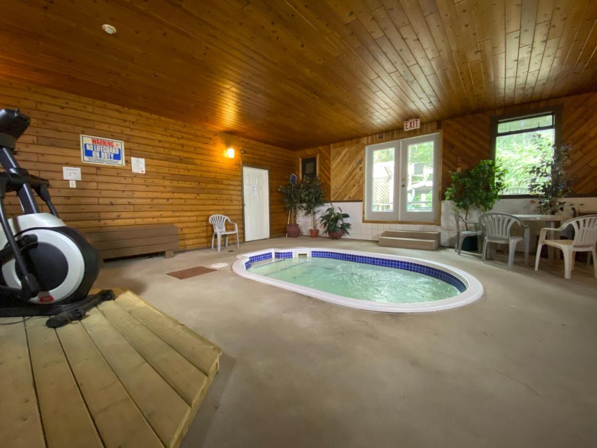 Chalet Continental Motel Valemount Dış mekan fotoğraf